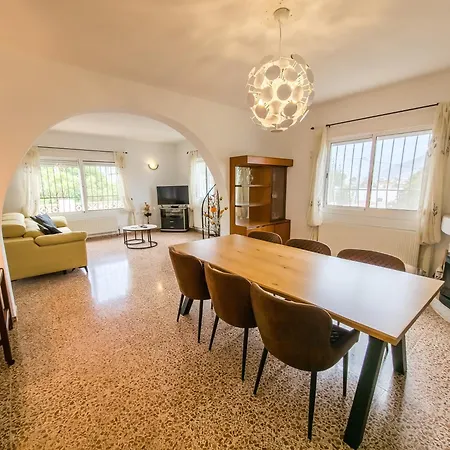 Avanoa - Caleta Villa