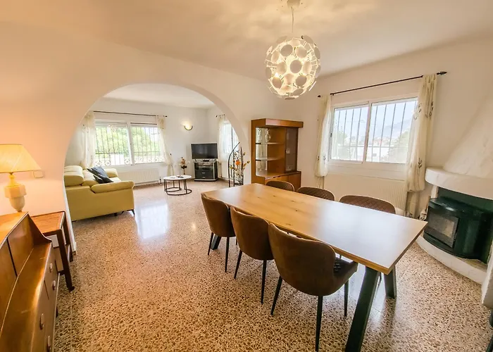 Avanoa - Caleta Villa